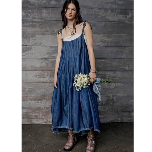 Free People Denim Dreams Midi Maxi Dress in 70s Blue Size Large Jean Jumper - Picture 1 of 14